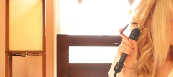 How to Make Loose Waves with a Curling Iron