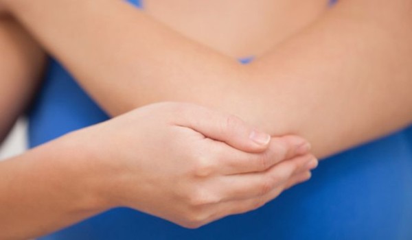 Causes of Dry Dark Elbows