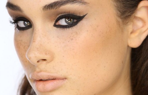 Cat Eye Makeup